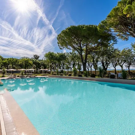 Club Del Sole Tenuta Primero Family Üdülőközpont 4*